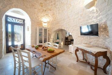 Apartmanszálloda Wepuglia Trulli E Alcova Mikael