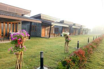 リゾートホテル The Loft Baannaisuan