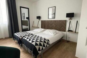 هتل La Tour Aux Crabes Près De La Plage