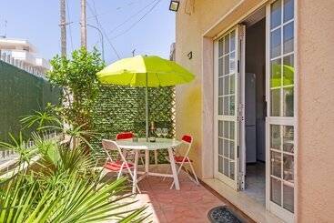 آپارتمان‌های توریست‌ها Air Conditioned Studio Near The Sea With Wi Fi Garden And Bike
