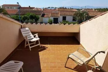 ツーリストアパートメント Appart.3_ T3   4 Pers   150 M/mer Tout Confort