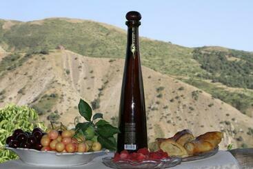 Hotel Havuts Tar Garden