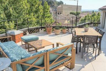 דירות לתיירים Le Rooftop   Vue Incroyable Sur Le Théatre Antique