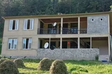 Pensão Guesthouse Shkhelda