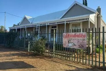 Majatalo Romantika Guesthouse