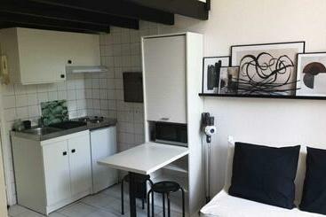 ツーリストアパートメント Les Palmiers   Studio Cosy Proche Plages Et Centre