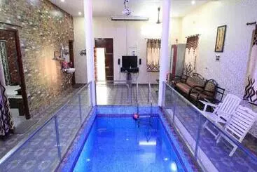Hotelli Orange Orchid 6bhk Private Pool Villa