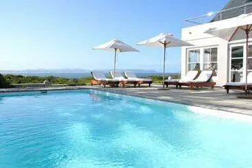 Aparthotel 11 Westcliff Rentals