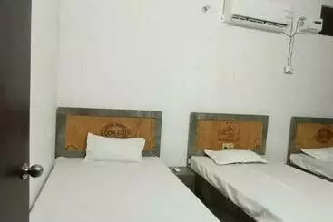 Hotel Oyo 89275 Unique 9