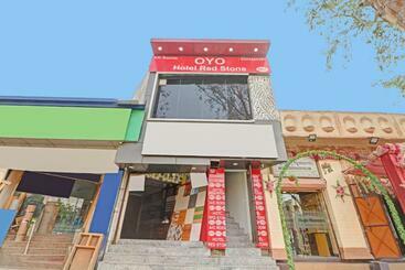 호텔 Oyo 89612  Red Stone