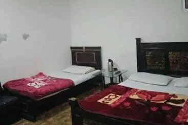 پانسیون Karachi Airport Guest House