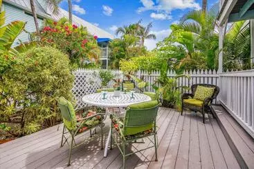 آپارتمان‌های توریست‌ها Key West Charming By Avantstay Communal Pool Gated Community Near Fort Zachary Taylor Park Week Long