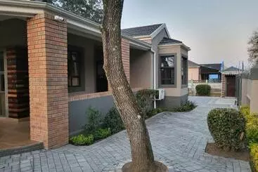 ペンション @ 21 Guest House