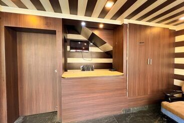 Hotel Intourist By Agira