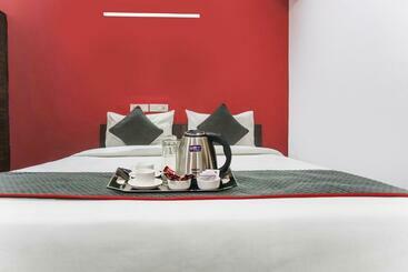 Hotel Townhouse 1110  Akshay