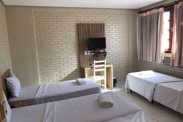 בית מלון כפרי Rede Andrade Goiania Centro