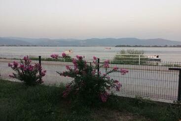 ツーリストアパートメント Apartman Sandrina