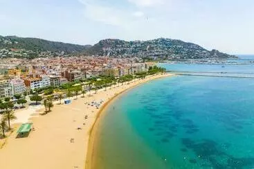 ツーリストアパートメント Badia De Roses 2 New Apartment