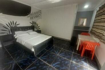 تختخواب و صبحانه Posada Miss Nailita