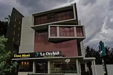 Hotel Treebo Premium La Orchid