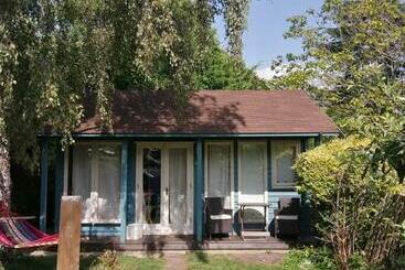 شقق خاصة سياحية Chalet Style Loft Studio