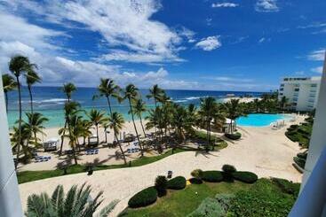 דירות לתיירים Marbella Beachfront 2br Apt