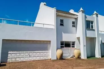 ツーリストアパートメント Villa 44, The Estuary Country Estate, Port Edward
