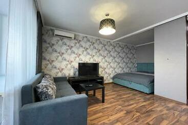 Жильё для туристов Apartment  на площади республики