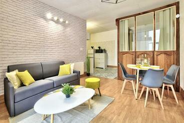 דירות לתיירים Appartement L Elégant Chalonnais   Hyper Centre