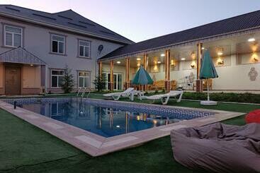 ツーリストアパートメント Elegance Gabala