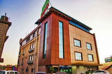 Staymaker Hotel Hill View