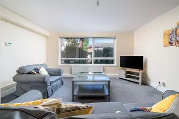ツーリストアパートメント Redhill Surrey 2 Bedroom Pet Friendly Apartment By Sublime Stays