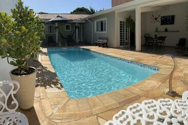 Turist apartmanları Casa Completa E Confortável Com Piscina, Churrasqueira, Wi Fi E Netflix   Excelente Localização Na C