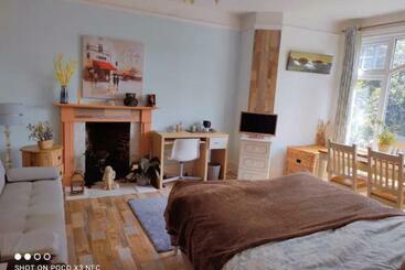 游客公寓 Magnolia House Guest Accommodation