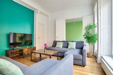 ツーリストアパートメント Appartement Quartier Chatelet Les Halles