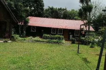 ツーリストアパートメント Cabañas Casa Victoria