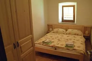 آپارتمان‌های توریست‌ها Apartments Tubej