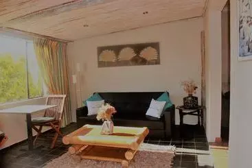 نزل Olive Garden Country Lodge