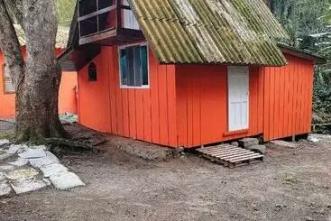 ツーリストアパートメント Morada Das Flores Chalé/kitnet