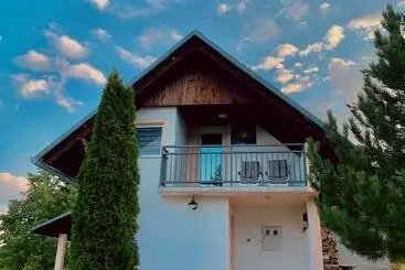 آپارتمان‌های توریست‌ها Planinska Kuća Za Odmor Perić