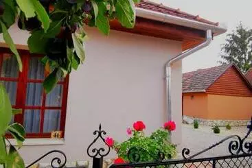 Turistihuoneistot Szilvaliget Vendégház