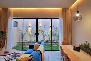 Ferienwohnungen Instahomes By Tru   Garden Suites