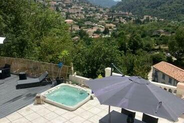 ツーリストアパートメント Bas De Villa Piscine Jacuzzi / Soleil Et Etoiles