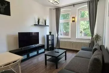 Turistihuoneistot Geli Homes L1   2x Zimmer, 2x Kingsize Bett, 1 Bis 4 Personen, Parkplatz, Tv, Wifi, Top Küche, Kaffe