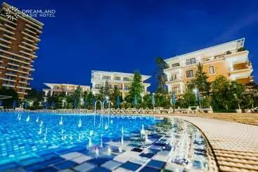 آپارتمان‌های توریست‌ها Dreamland Oasis Luxury Apartment