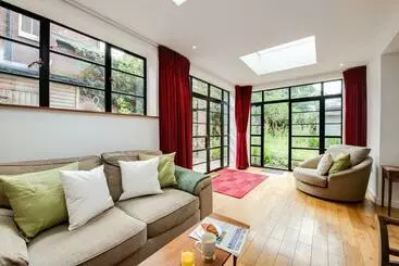 Turistihuoneistot Wildflower Garden