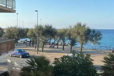 ツーリストアパートメント Apartment Sapore Di Mare A Porto Torres