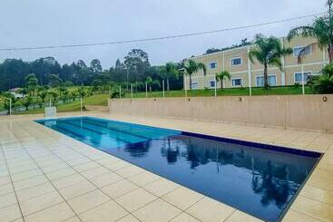 Жильё для туристов Chacara C Lazer Completo Sao Jose Dos Pinhais Pr