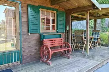 ツーリストアパートメント Kaiserbad Ahlbeck Rustikales Holzhaus Strandbude