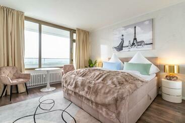 Turista apartmanok Rüsuite Iv I King Size Bed I Messe I Balkon I View